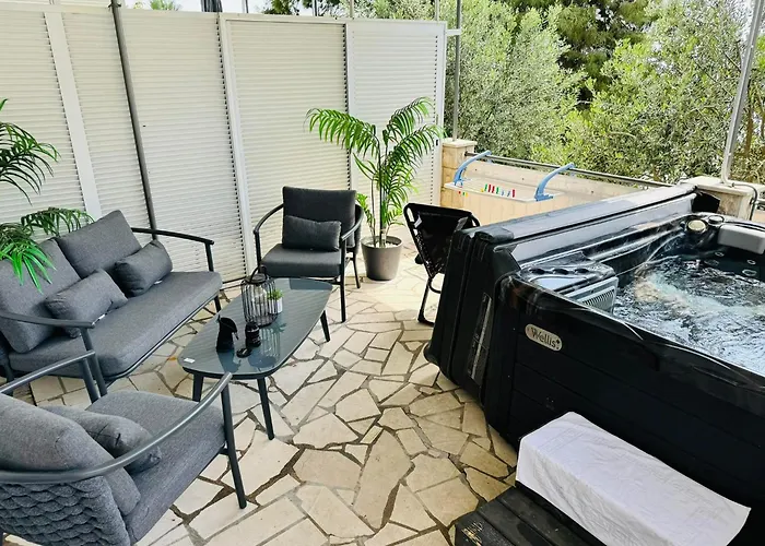 Sirenis 特罗吉尔